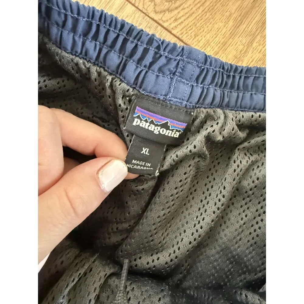 PATAGONIA XL blue baggies longs 7